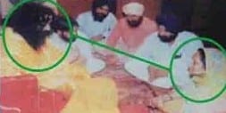 The CM's Late Wife, Surinder Badal praying at Aushutosh's feet