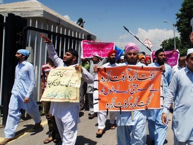 Sikhs while protesting in Pakistan