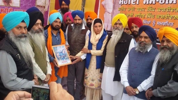 Sikh leaders honour Navtej Singh Guggu who punished Ajit Poohla