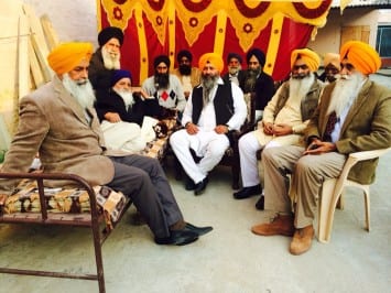 Leaders of Shiromani Akali Dal(Panch Pardhani) with Bapu Surat Singh Khalsa at his residence.