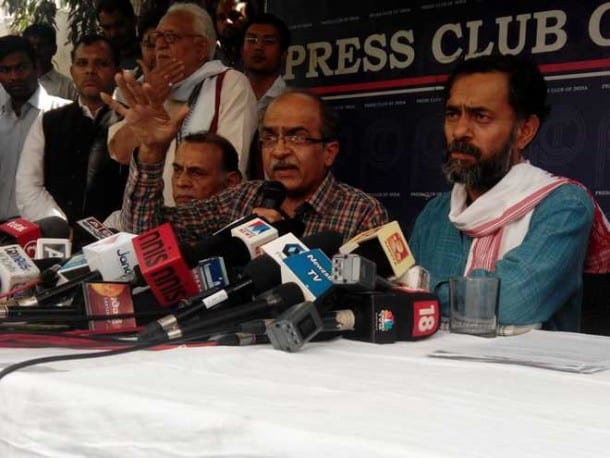 Parshant Bhushan and Yogendra Yadav addressing press confernce