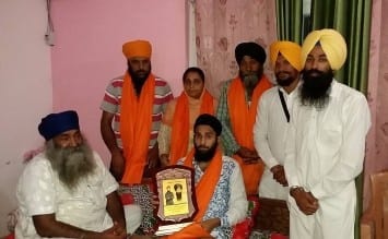 SADA and SYF's activists honoring Bhai Havneet Singh