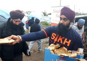 UK Sikhs in Calais