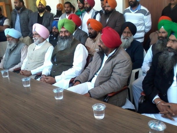 Ramanjit Singh Sikki along with other party leaders