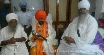 Kaar Seva wale Babas welcome Tara ‘Singh’s’ appointment. Baba Narinder Singh Langar Sahib wale honouring the non-Amritdhari President of Takht Sahib Board 