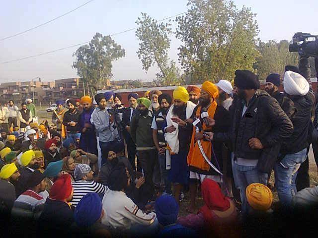 Bhai Gurbaksh Singh Leading Protest on Burail Three