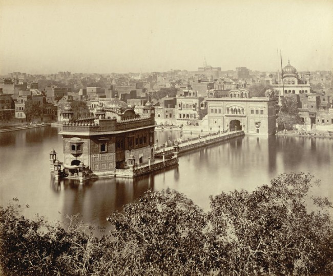rare-old-photograph-of-golden-temple