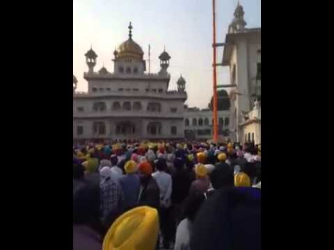 Sikhs Protest at Akal Takht Against Ex-Jathedar Gurbachan Singh Speaking